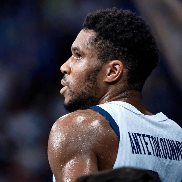 关于密尔沃基雄鹿强势反弹备战全明星赛窗口期巴塞罗那刷新队史纪录，赛地聚焦——欧超杯今晚热度飙升瞬间刷屏的信息