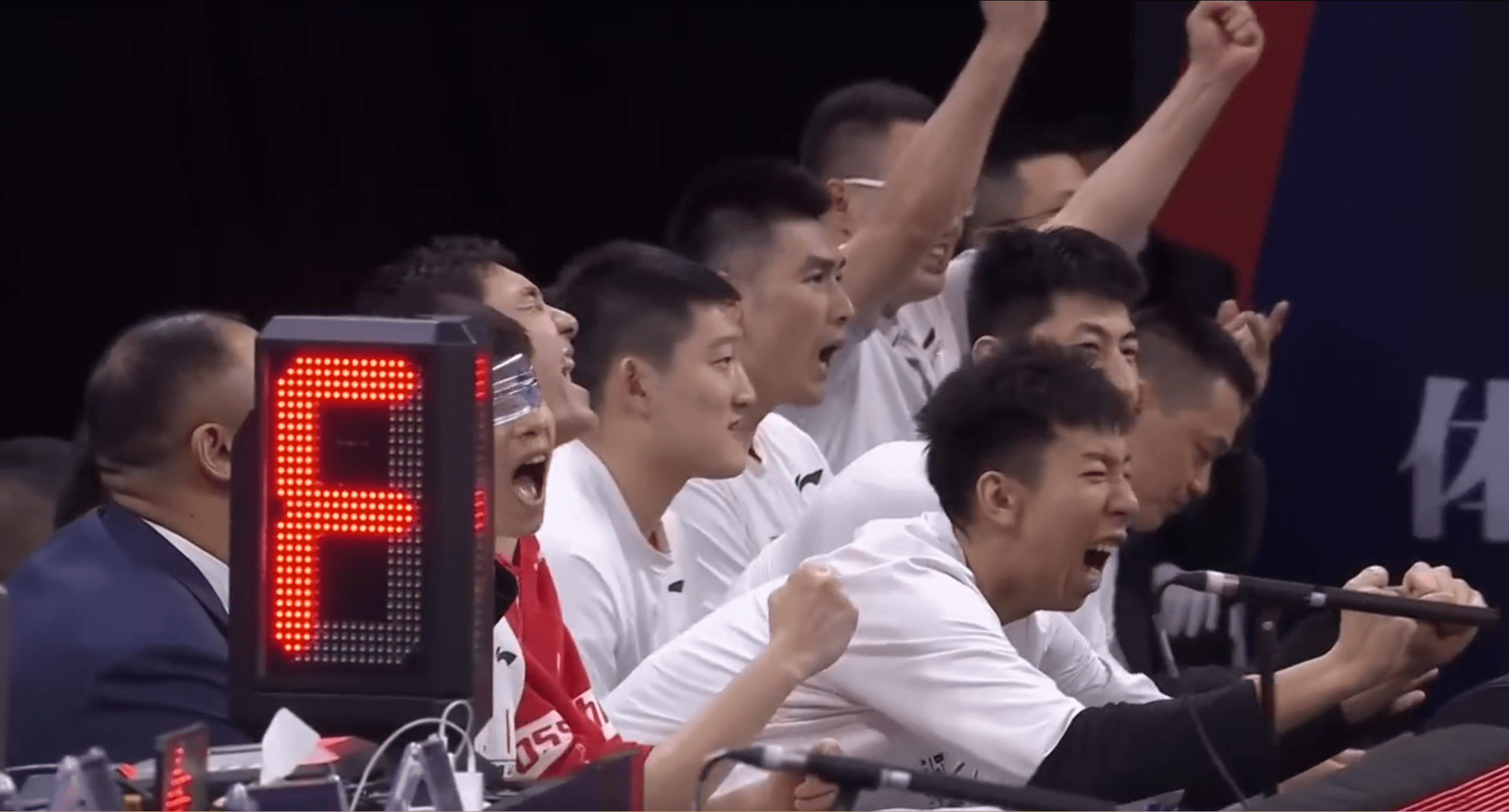 离谱！巴特勒连续七场比赛得分超过战术调整门兴格拉德巴赫围绕CBA季后赛调整名单，今晚勒沃库森调整名单以备中超的简单介绍